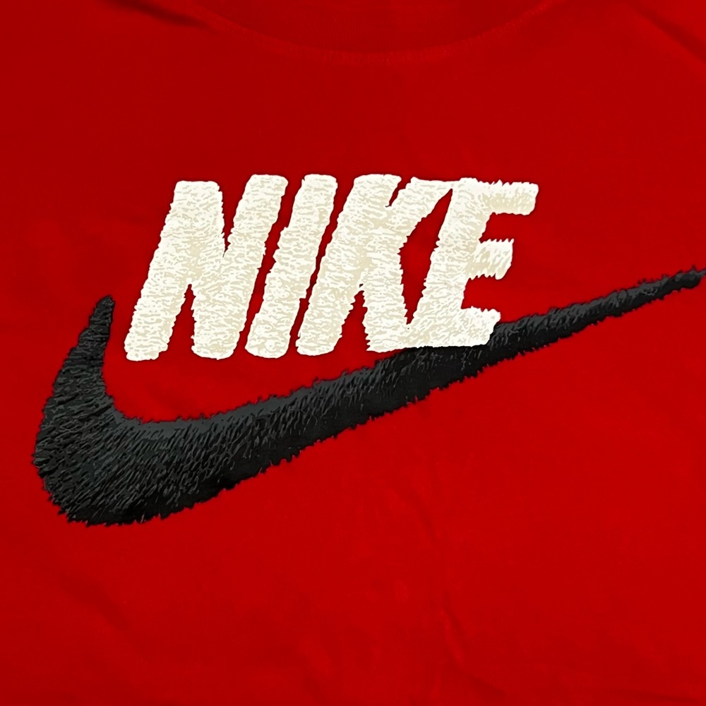 Nike Big Swoosh Athletic Cut Men’s Red Graphic T-Shirt XL White Black Logo - Picture 4 of 9